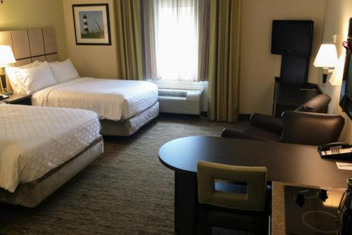 Double Studio with Two Double Beds - Non-Smoking