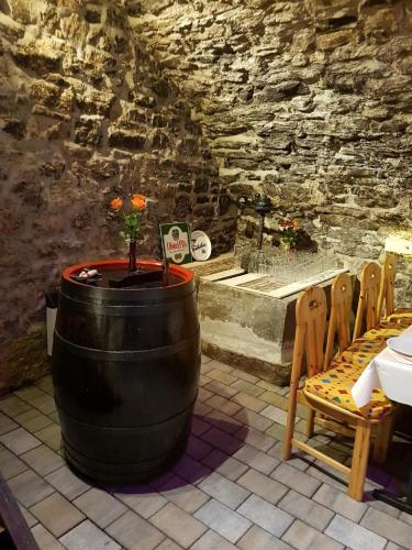 餐飲選擇, Beim Schloß Michel in 勞達-科尼雪芬
