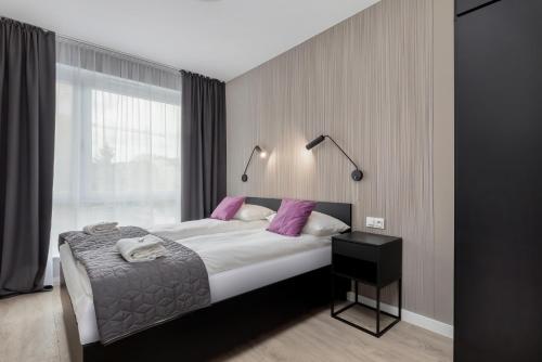 Modern City Center Apartments by Noclegi Renters