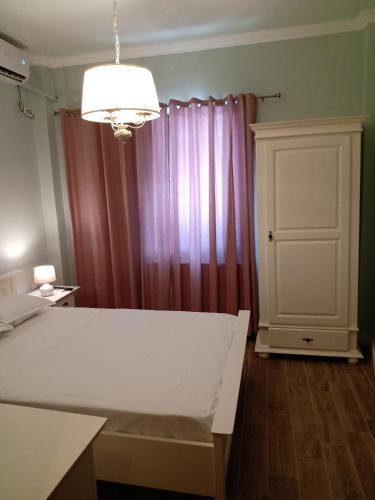 Deluxe Double Room image 1