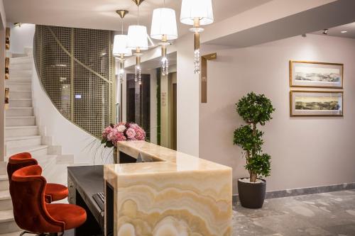 Royalty Hotel Athens - image 3