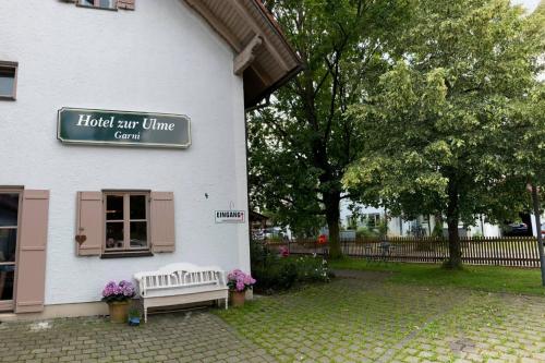 Hotel zur Ulme in Anzing, Deutschland