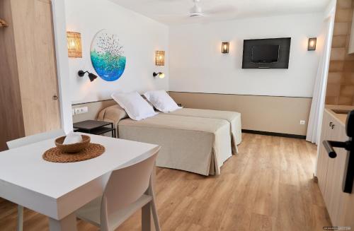 Apartamentos Sabina Playa - image 3
