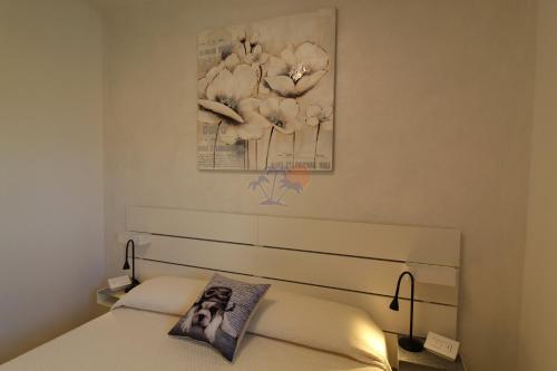 One-Bedroom Apartment image 3