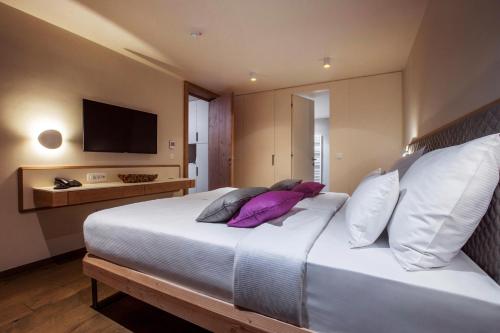 Hotel Park - Sava Hotels & Resorts Room Type - Suite with Lake View