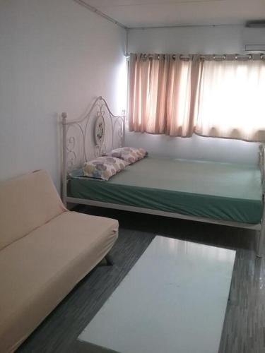 Chan Kim Don Mueang Guest House
