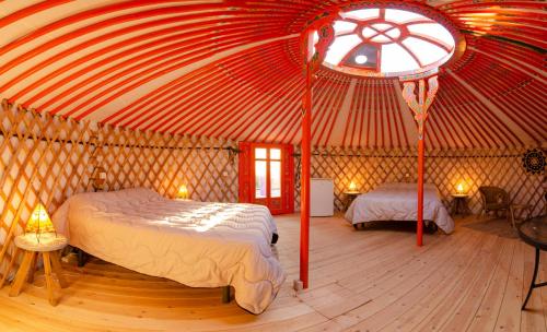 2 double beds