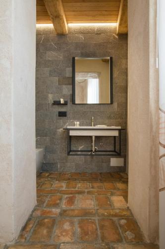 OGNISSANTI GUESTHOUSE - image 2