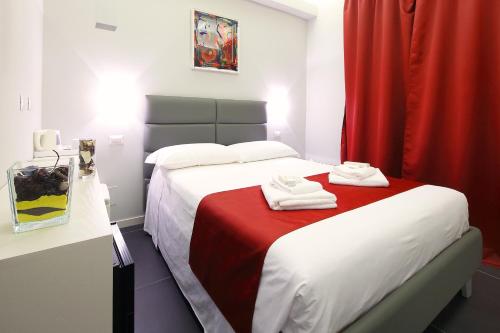 NearHome Smart Suites Guest House - image 5