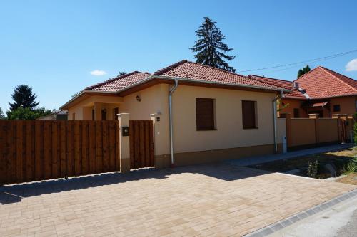 Boróka 2 Vendégház - image 9