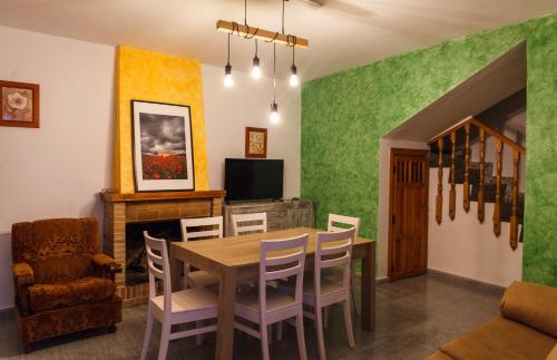  Vivienda Turística Alojamiento Rural Casa de la Abuela in La Matea