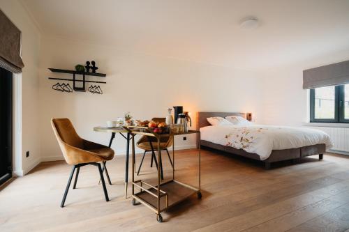 1 queen bed