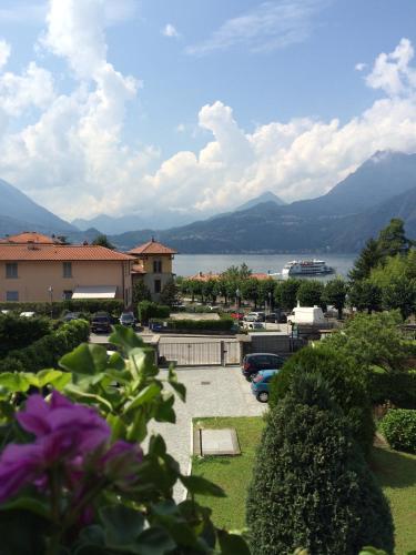 Vistas, ENJOY VARENNA CASA VACANZE in Varenna