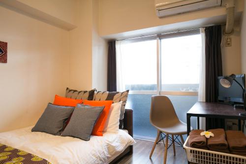 One-Bedroom Apartment image 2