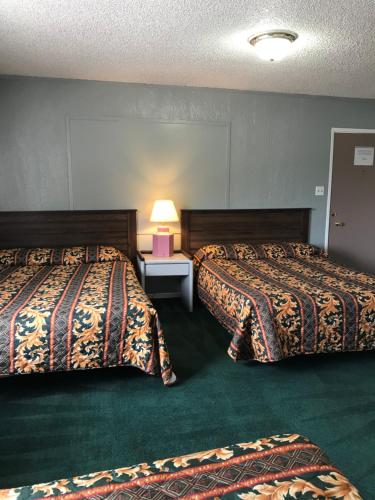 Deluxe Queen Room