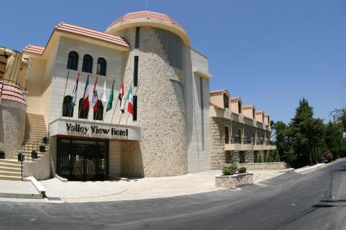 Exterior view of Valley View Hotel - Hammana