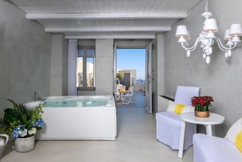 神話蔚藍奢華套房酒店 Mythical Blue Luxury Suites