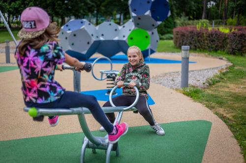 261529266 Holiday Inn Resort Warsaw Józefów by IHG