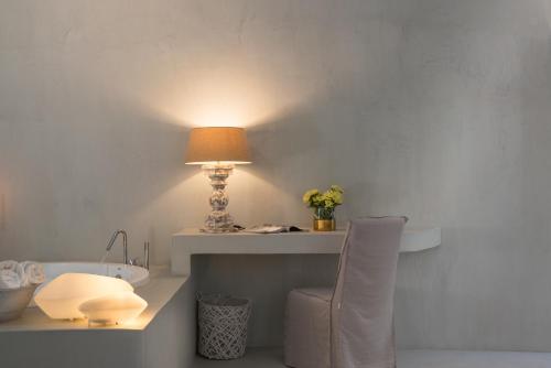 Mythical Blue Luxury Suites - image 7