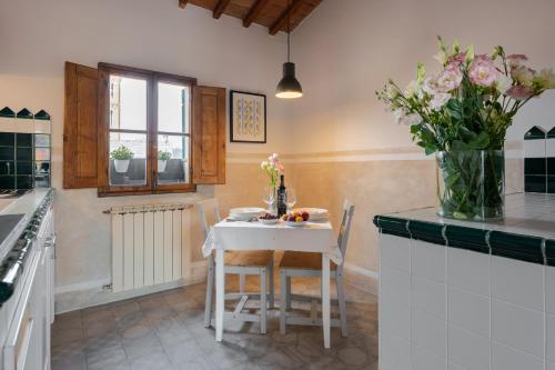 Attic Up On Florence, Florencie (fotografie 7)