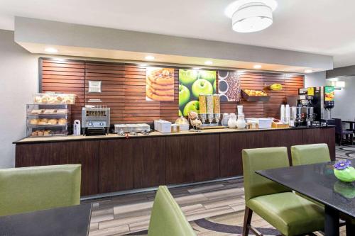 La Quinta Inn by Wyndham Tucson East - image 2