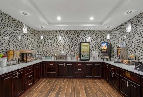 La Quinta by Wyndham Norwich-Plainfield-Casino - image 4