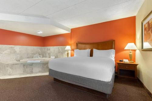 Holiday Inn Express Chicago-Downers Grove