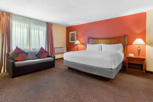 Holiday Inn Express Chicago-Downers Grove