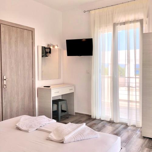  Be Happy Apartments in Vourvourou