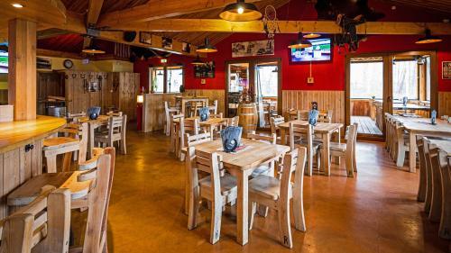 Roadcamp - American Motel & Sportsbar 5