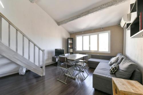 Charming duplex w AC in the Old Town of Aix-en-Provence Welkeys