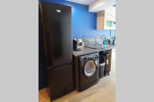 virtuve, CHARMANT APPARTEMENT AVEC TERRASSE in Pont-de-l'Isere
