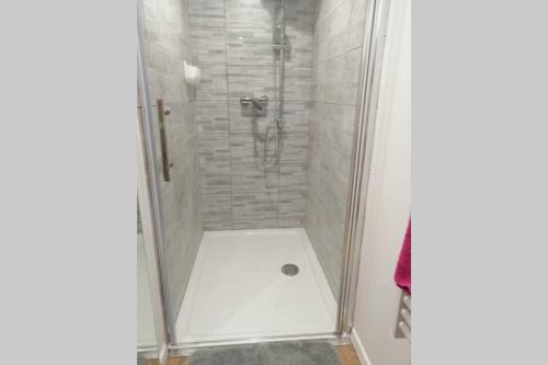 Duša, CHARMANT APPARTEMENT AVEC TERRASSE in Pont-de-l'Isere