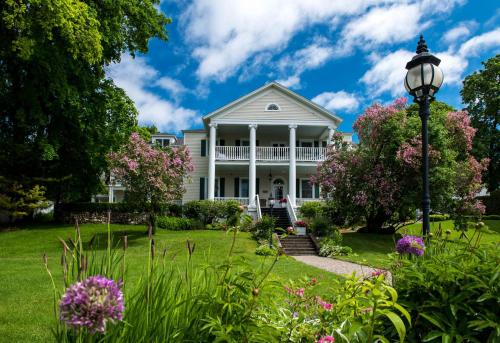 Harbour View Inn - Accommodation - Mackinac Island