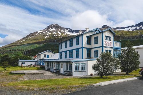 Hotel Aldan - The Post Office - Seyðisfjörður