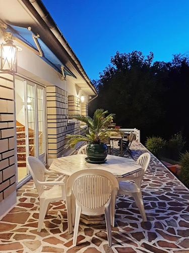 Зручності, Villa avec piscine proche Disneyland et Paris in Сан-Тібо-де-Вінь