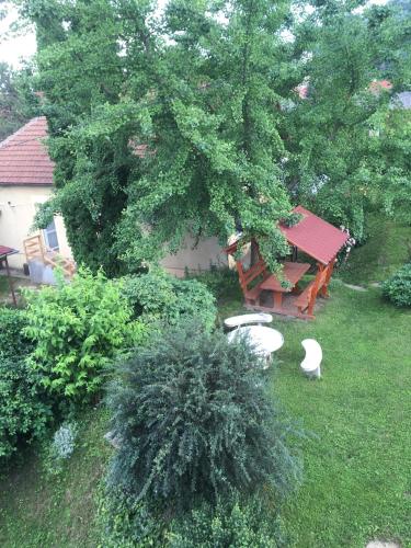 Bogoly Apartman - image 10