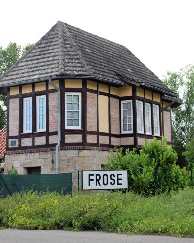 Exterior view, "Altes Stellwerk Frose" am Froser See in Seeland