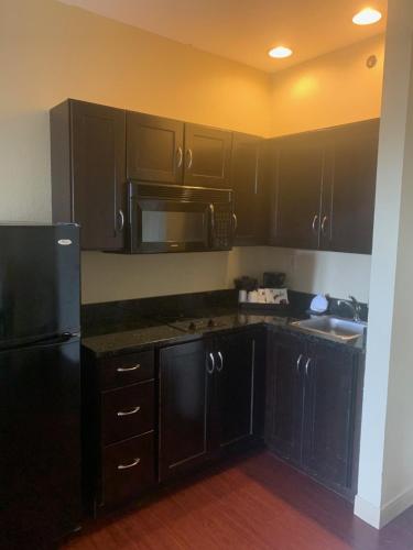 La Quinta Inn & Suites by Wyndham Lexington South / Hamburg - image 3