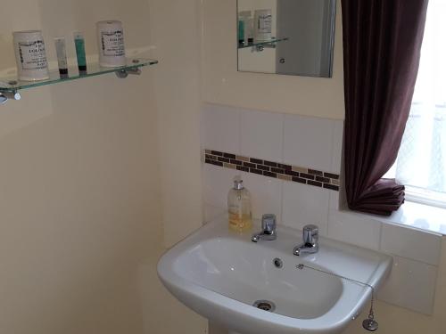Town House B & B - image 4