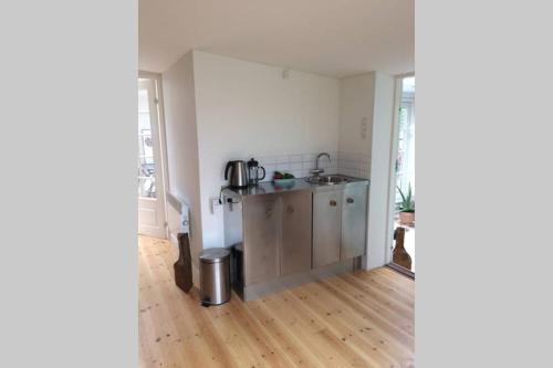  Charmerende byhus i Præstø centrum in Præstø