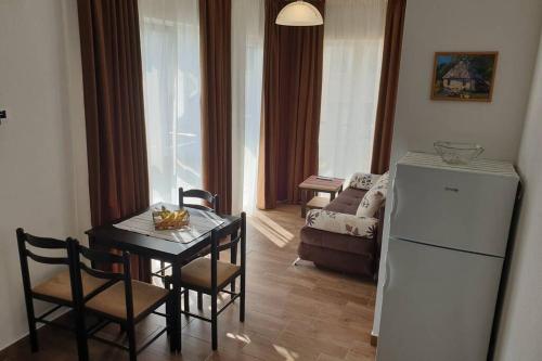 Lucia's Apartment - image 3