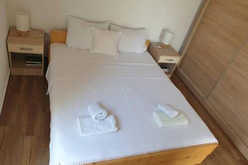 Lucia's Apartment - image 6