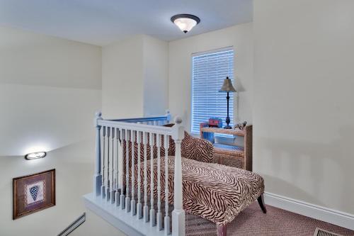 Bella Casa - 5 Bdrm Directly on the Beach & Huge Swim Spa! - image 5
