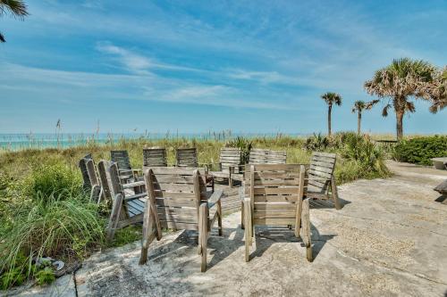 Sand Blast - Lovely Beachfront Home With Tons Of Space!