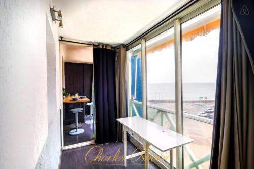 Charming apartment with sea view for 3 people