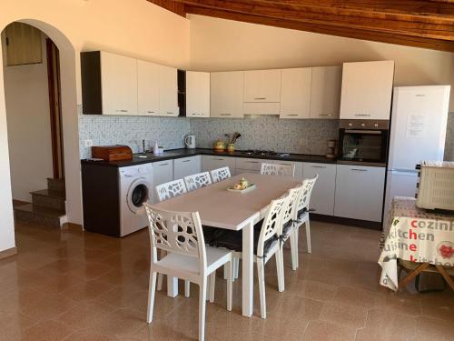 Casa Helenia Bruca in Cava D'Aliga