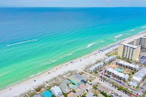 Beachcomber - Beachfront with Pool and Hot Tub - On the Beach! - image 7