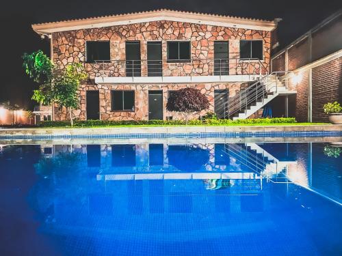 مسبح, Hotel Villa Pralaya in Centro