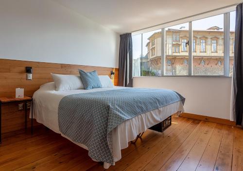 1 queen bed